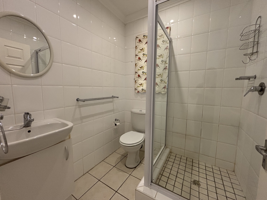To Let 4 Bedroom Property for Rent in Summerstrand Eastern Cape
